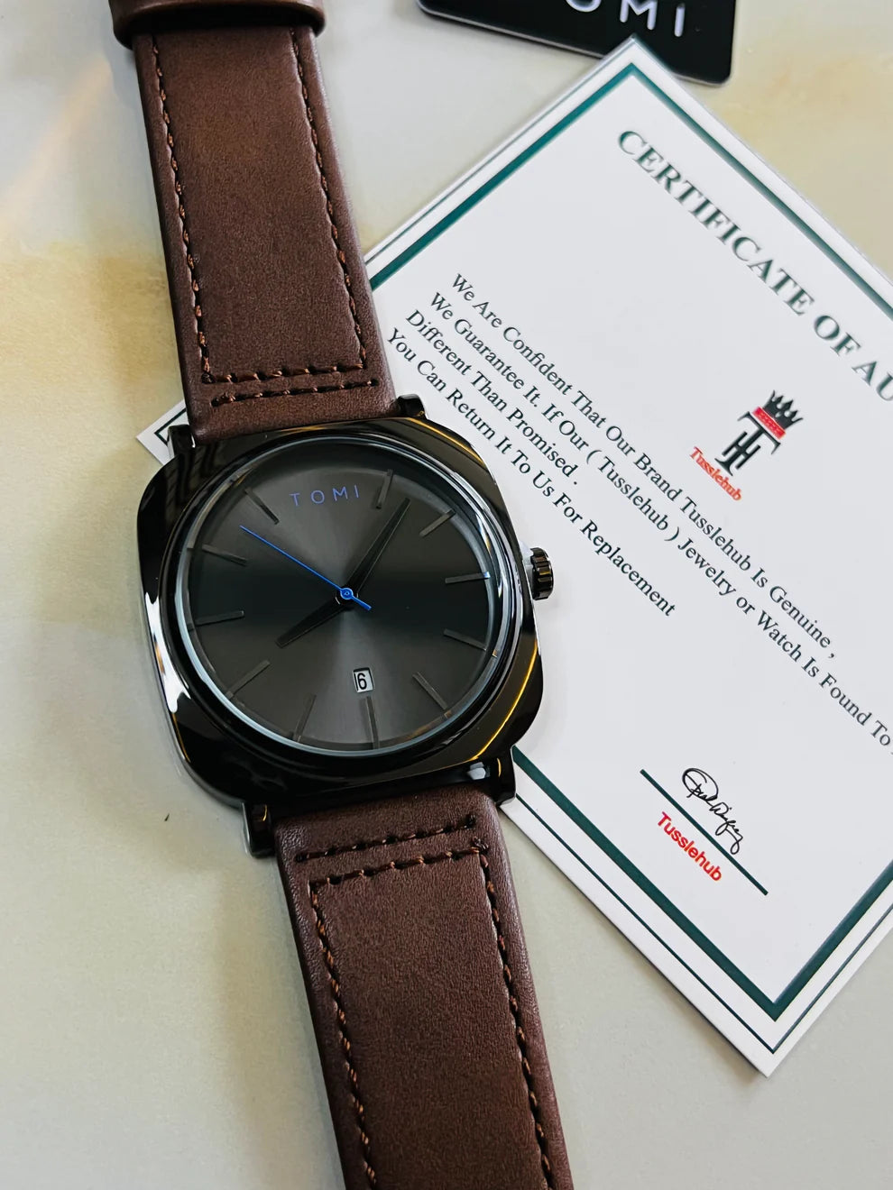 Tomi Brown Business Class Dial Watch